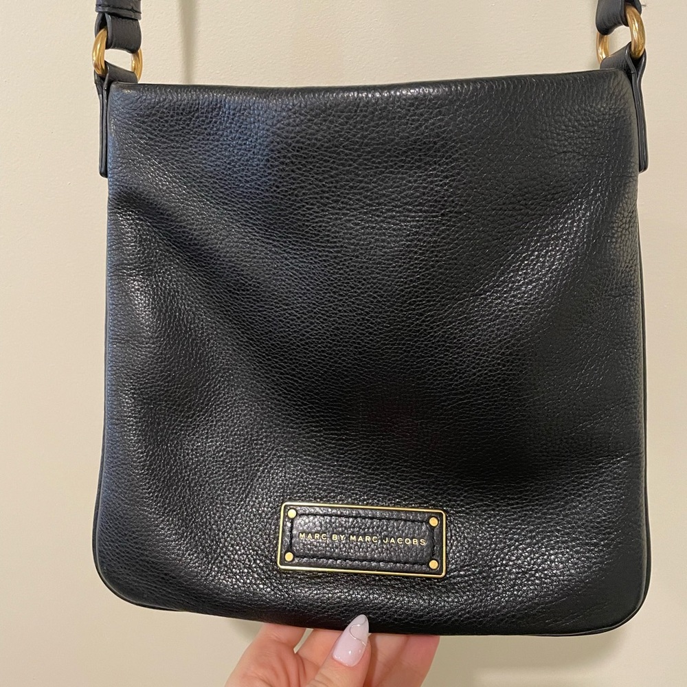 EUC Marc by Marc Jacobs black leather crossbody